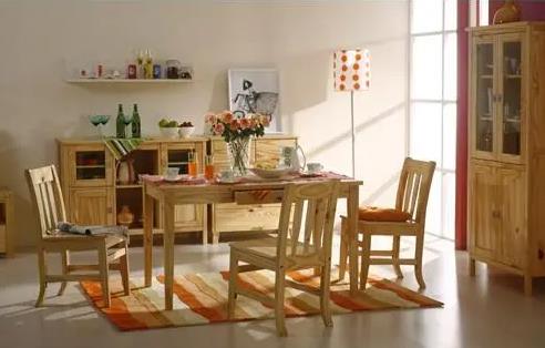 松木家具怎么樣，松木家具的優(yōu)缺點有哪些？