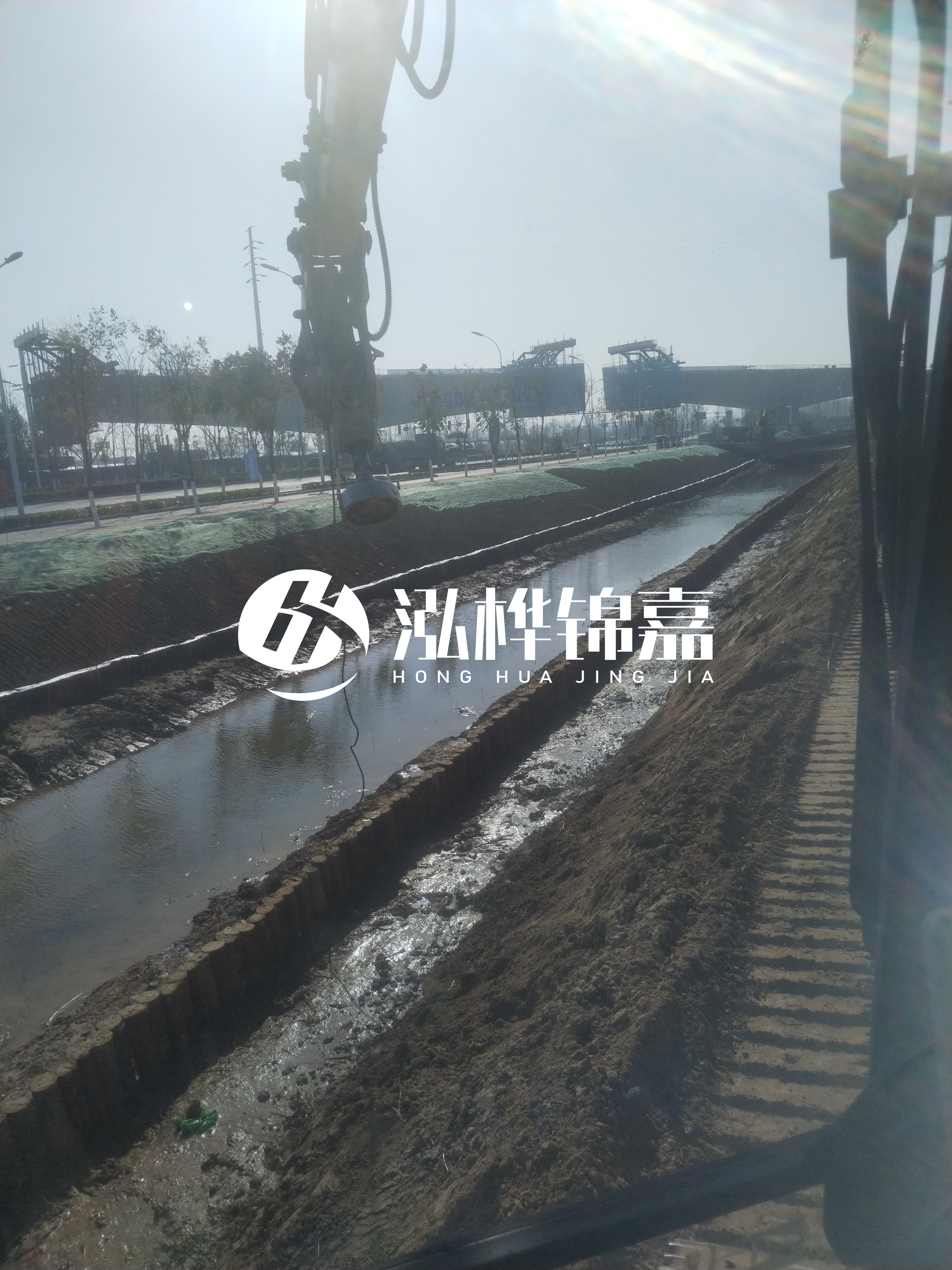 廣州松木樁源頭廠家-防汛木樁用什么木頭？