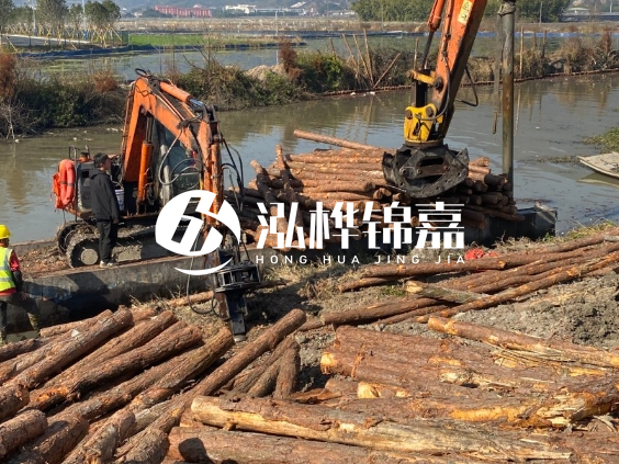 湖南松木樁批發(fā)廠家-5米松木樁批發(fā)1000根有優(yōu)惠嗎？