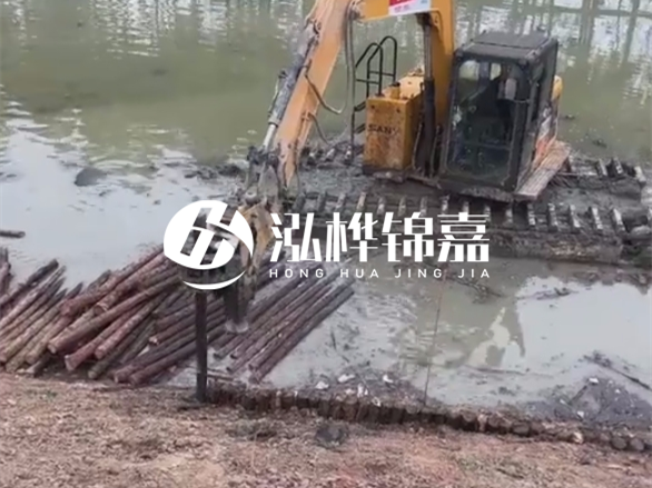 怎么選擇靠譜的松木樁施工隊 - 水上打松木樁聯(lián)系電話多少？