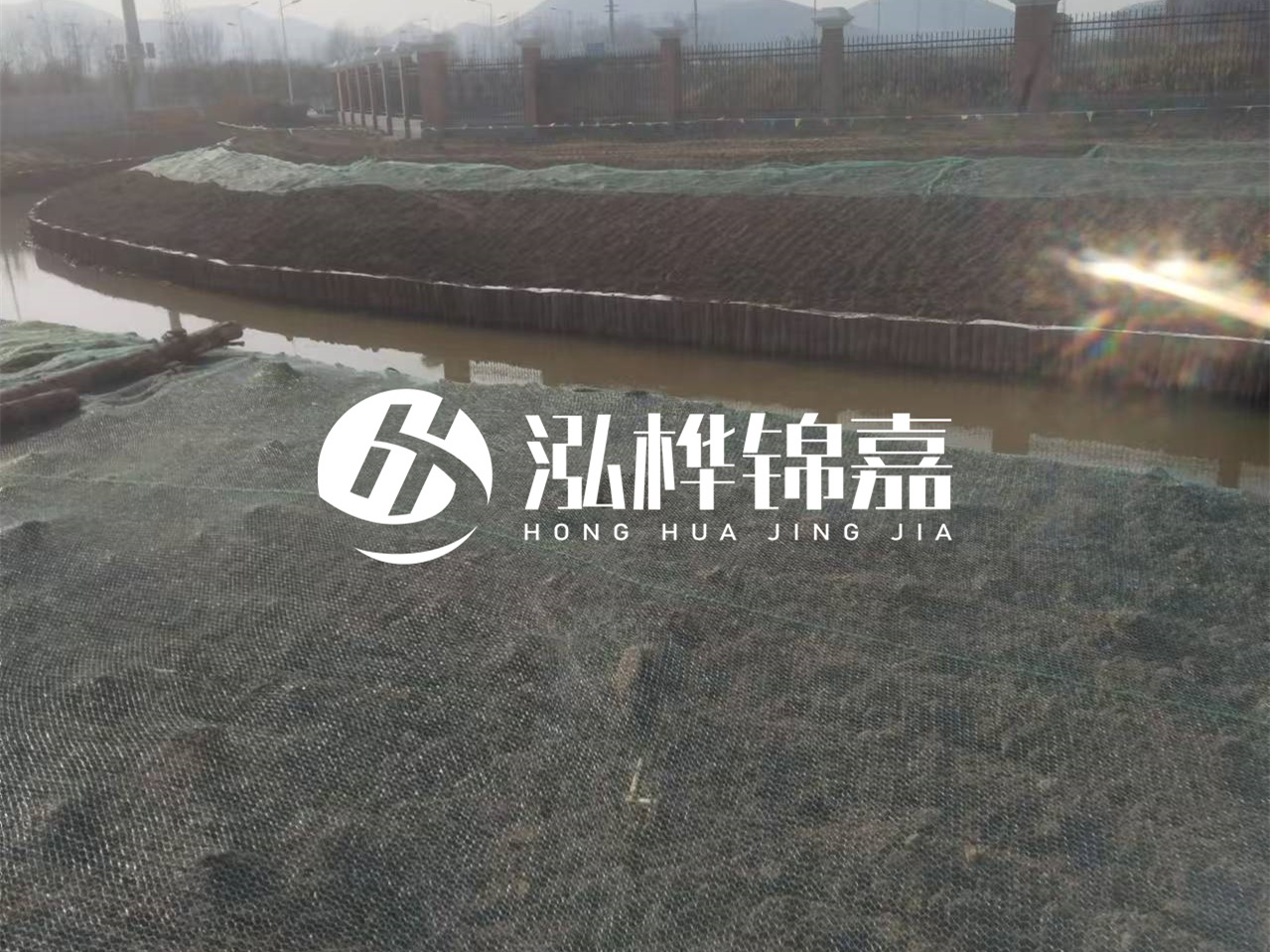 河道木樁打不下去怎么辦？河道打樁木能在水里使用多少年？